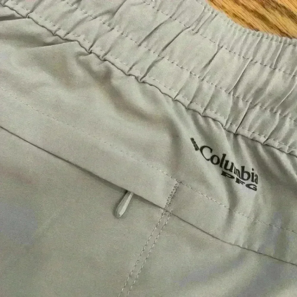 Columbia Women’s Gray Performance Fishing Gear Shorts Size: XL - Picture 8 of 10